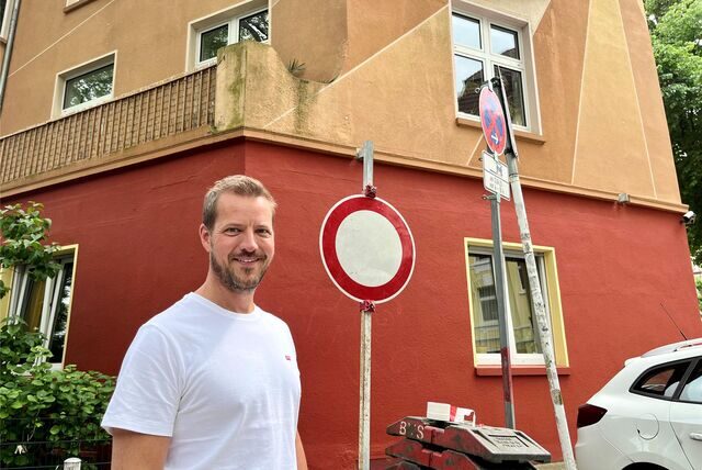 Tobias Franke ist der Eigentümer des „Sonnehauses“ im Kreuzviertel. Er hat den Mega-Kran bestellt.