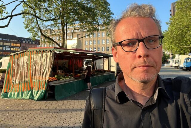 Morgens um sieben ist die Welt auf dem Dortmunder Wochenmarkt noch in Ordnung? Reporter Georg Thanscheidt hat den Selbsttest gemacht.