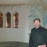 Ralf Krietemeyer von der Stadt steht in der Aussegnungshalle der Grünen Kapelle in Recklinghausen.