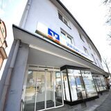 Die alte Volksbank an der Ickerner Straße gegenüber der evangelischen Kirche im Jahr 2019. Monate später wurde die Schließung bekannt.
