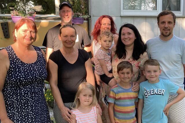 Für die Ansiedlung eines Lidl-Marktes: (v.l.) Tanja Gieshoidt, Gabi Kornas, Sebastian Holm, Nicole Lucht sowie Claudia und André Rumberger. Mit im Bild (v.l.) die Kinder Lotte, Ole und Janis Rumberger sowie Fabio Kornas.
