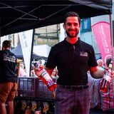 Recklinghäuser Gastronom Cono Cinquemani auf dem Abendmarkt in Recklinghausen