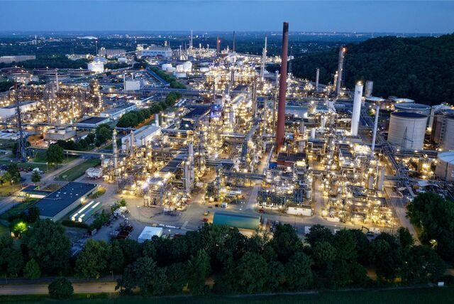 Die Anlagen der BP Raffinerie in Gelsenkirchen Horst und Scholven sollen nach Norden Richtung Polsum erweitert werden. Dort sucht BP jetzt einen neuen Partner für eine großindustrielle Pyrolyse-Anlage.