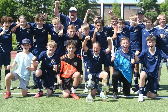Die D-Junioren von Wacker Obercastrop gewannen das Stadtmeisterschafts-Finale gegen Frohlinde II mit 7:6 nach Neunmeterschießen.