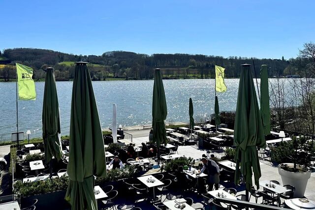 Die Terrasse der Südtiroler Stuben am Essener Baldeneysee