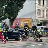 Im vergangenen Jahr gab es in Dortmund mehr Unfälle mit Verletzten als 2021. Die Aufnahme zeigt ein zerstörtes Auto nach einem Unfall an der Kaiserstraße im Juni 2023.