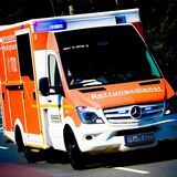 Rettungswagen auf der Straße