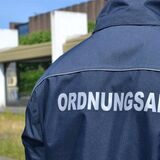 Der Bereich Ordnung in Castrop-Rauxel hat einen Kommunalen Ordnungsdienst. Die Mitarbeiter laufen Streife und sollen personell noch gestärkt werden, fordert die CDU.