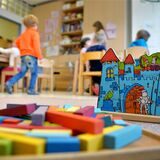 Eltern können sich für ihre Kinder online um einen Kita-Platz in Dorsten bemühen.