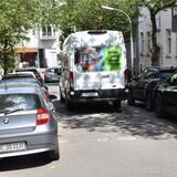Für den Parkärger in einer Straße des Kaiserstraßenviertels ist eine Lösung gefunden worden. Aber auch an der gibt es Kritik.