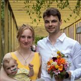Ronja Fritsch und Lucca Backhaus tauschten auf dem Standesamt Castrop-Rauxel die Ringe von Ronjas Großeltern.