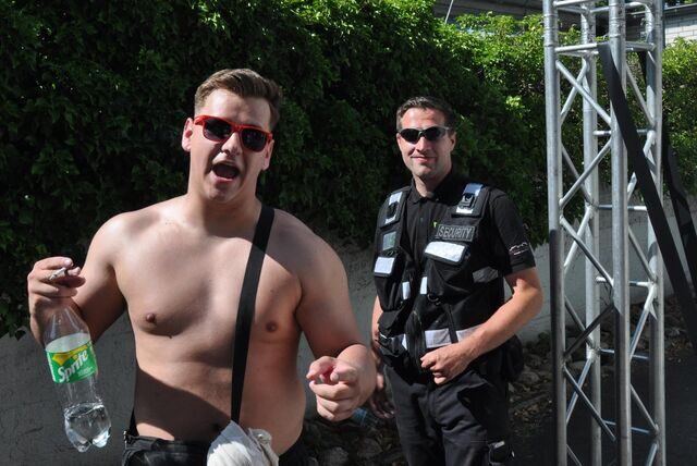 Im Vorfeld hat der Security-Dienst auf dem Festivalgelände die Zahl der Einsatzkräfte aufgestockt.
