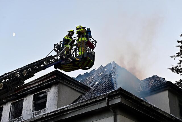 Einsatzkräfte der Feuerwehr Oer-Erkenschick bei einem Einsatz am Berliner Platz