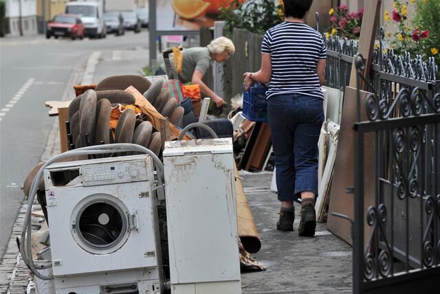Überschwemmungen wegen Hochwasser oder Starkregen können wie hier in Chemnitz großen Schäden am Hausrat verursachen.