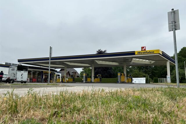 Die Westfalen-Tankstelle an der Gahlener Straße in Dorsten ist Dienstagnacht überfallen worden.