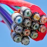 Glasfaser macht das Internet schneller und stabiler.