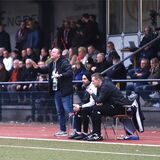 Trainer Thomas Falkowski (l., mit Assistent Saiffidin El Batal und Torwarttrainer Marvin Blum) beim FC Marl