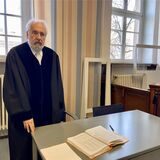 Staatsanwalt Steinert ist im Strafprozess gegen den Geschäftsführer eines ehemaligen Pflegedienstes im Kreis Unna schon jetzt auf sein Plädoyer vorbereitet.