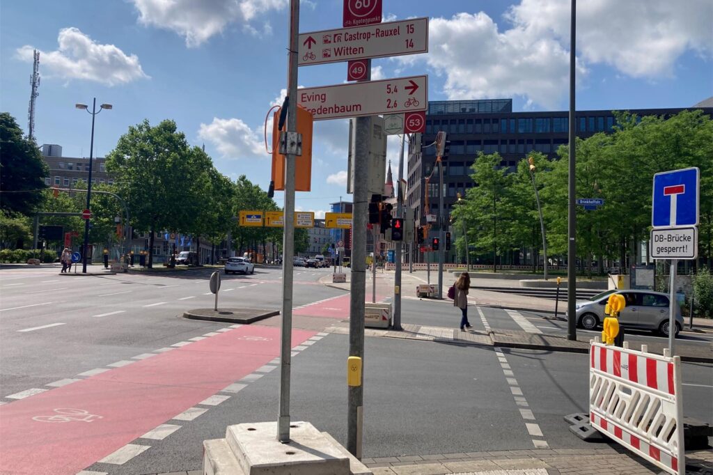 Der Außenring des Königswalls wird direkt vor dem Dortmunder U für mehrere Wochen gesperrt. Der Außenring des Königswalls wird direkt vor dem Dortmunder U für mehrere Wochen gesperrt.