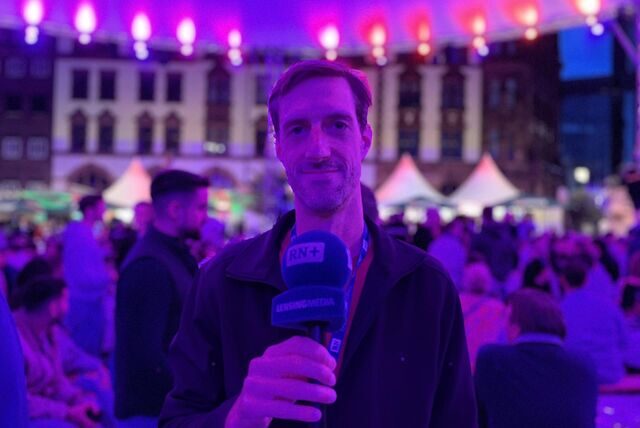 Beim Gourmet-Festival Gourmedo auf dem Dortmunder Friedensplatz gibt es am Samstagabend (1.7.) eine Lasershow. RN-Reporter Tim Schulze berichtet von vor Ort.