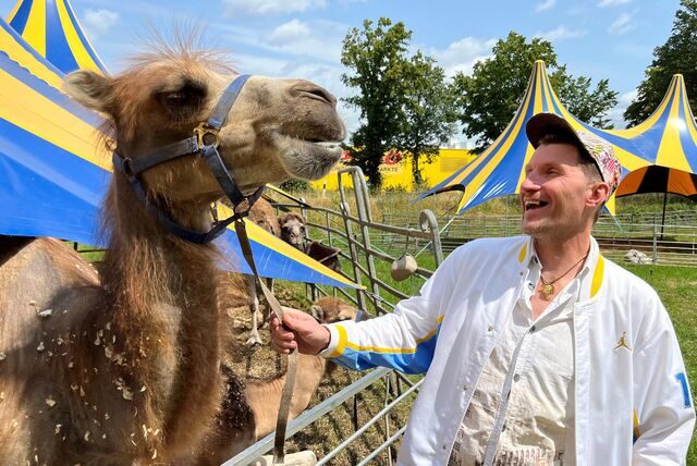 Heinrich Frank und Kamel Aladin haben mit dem Cirkus Florida auf der Wiese vor Poco in Dorsten Station gemacht.