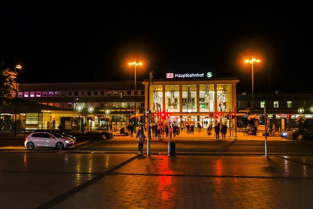 Hauptbahnhof Dortmund bei Nacht.