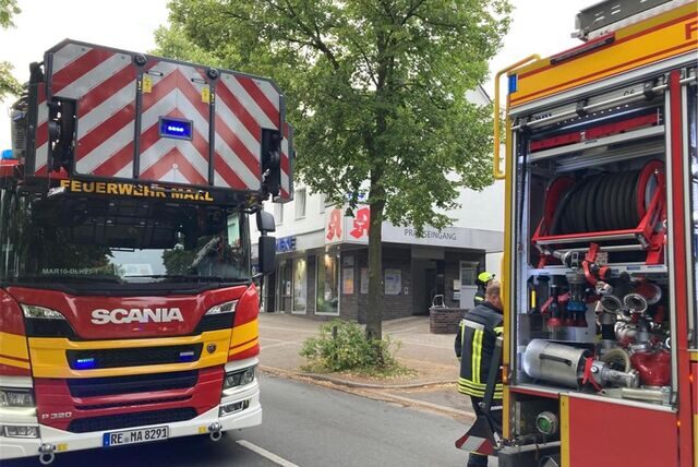 Die Feuerwehr musste zur Bergstraße ausrücken. Dort brannte eine Spülmaschine in einer Arztpraxis.