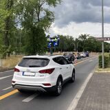 Autofahrer sah man anfangs fast häufiger auf dem Radschnellweg als Radler: Sie missdeuteten den Pop-Up-Weg als Rechtsabbiegespur.
