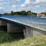 In Höhe der Lippebrücke hat sich eine 64-jährige Dorstenerin schwer verletzt.