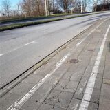 Die Beschaffenheit des Geh-Radwegs am Altstadtring ist katastrophal, ebenso wie der Straßenbelag. Straßen.NRW muss dringend sanieren und handelt genau richtig, wenn dabei gleich das große Rad gedreht wird, meint unser Autor.