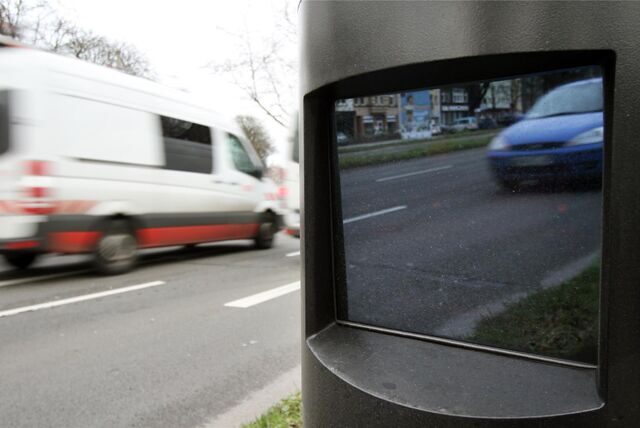 Die Blitzer-Säule arbeitet seit dem 2. Januar 2019 am Ostwall und fotografiert Temposünder, die Richtung Ostentor unterwegs sind.