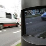 Die Blitzer-Säule arbeitet seit dem 2. Januar 2019 am Ostwall und fotografiert Temposünder, die Richtung Ostentor unterwegs sind.