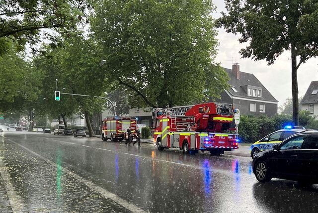 In der Castrop-Rauxeler Altstadt regnete es am 20. Mai 2022 so stark, dass die Kanalisation das Wasser nicht komplett und sofort ableiten konnte.