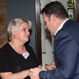 Monika Miszkiel im Gespräch mit Arbeitsminister Hubertus Heil: „Ich bin überglücklich“, sagt die Seniorenbegleiterin aus Dortmund.