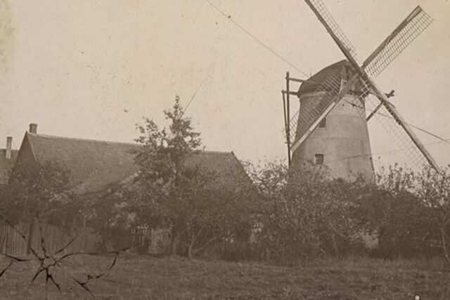 Die Alte Mühle an der Hochstraße in Marl. Ein Foto aus vergangenen Zeiten.
