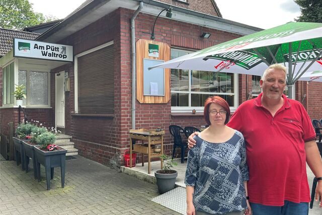 Peter Kakanowski und seine Frau Heike betreiben das Restaurant Am Pütt in Waltrop. Das Ehepaar musste sich vom Haus Walbaum in Lünen trennen.