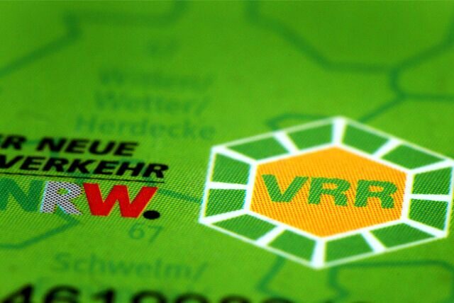 Für Berechtigte gibt es von August bis einschließlich Dezember 2023 das VRR-Sozialticket vergünstigt.