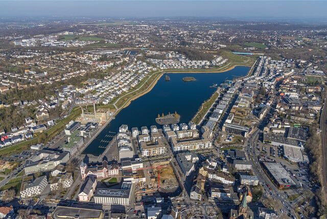 Ein Grundstück wird am Amtsgericht Dortmund versteigert: Es liegt weniger als 300 Meter nördlich vom Phoenix-See.