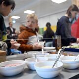 Die Stadt Dorsten hat Hilfen zugesagt für die Familien, die sich das Mittagessen für die Kinder nicht leisten können.