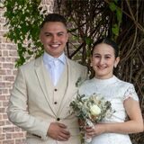 Einer von zahlreichen unvergesslichen Geschichten am Standesamt Castrop-Rauxel. Filiz Kaya und Waldemar Schkurichin haben geheiratet. Bereits im Teenageralter lernte sich das Paar kennen.