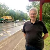 Bernhard Strauß aus Recklinghausen steht am Pop-up-Radweg