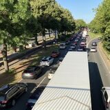 Auf der B1 in Dortmund ist am Dienstagmorgen (18.7.) ein besonders langer Stau entstanden.