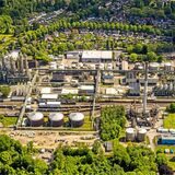 Das Ineos Phenol-Chemiewerk in Gladbeck-Zweckel aus der Luft.