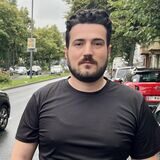 Mohammad Salem (32) arbeitet im Lebensmittelmarkt seiner Eltern an der Mallinckrodtstraße. Er ist gegen eine Ausweitung von Tempo 30 auf der wichtigen Nordstadt-Achse.