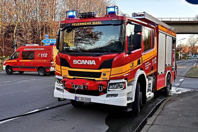 Die Marler Feuerwehr bei einem Einsatz in Marl-Hamm.