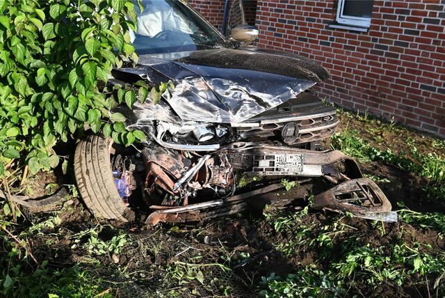 Auch der Schaden am Auto ist immens.