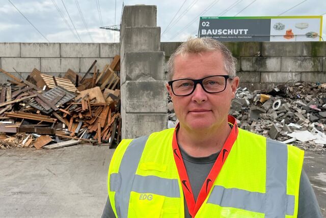 Recyclinghof-Leiterin Andrea Mathews arbeitet schon seit 25 Jahren bei der EDG.