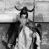 Der US-Komponist und Musiker Louis Thomas Hardin alias „Moondog“ war in den 1970ern in diesem Aufzug häufig in Recklinghausen zu sehen.