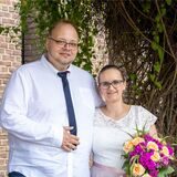 Bereits seit 15 Jahren gehen sie Yvonne Goltz und Davin Taulien gemeinsam durchs Leben. Nun haben sie auf dem Standesamt Castrop-Rauxel geheiratet.