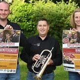 Dennis Güttler (v.l.), Vorsitzender des Fördervereins für die Jugendarbeit der Blasmusik Wulfen, Holger Janosch vom Orga-Team und Anne Theemann, Vorsitzende der Blasmusik Wulfen